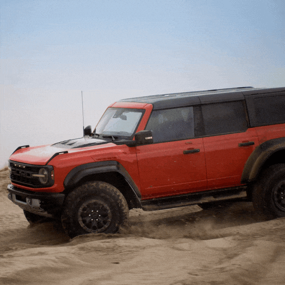 2022 Ford Bronco Raptor GIF 1x1 01